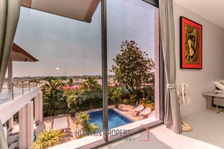 Upmost Luxury Pool Villa