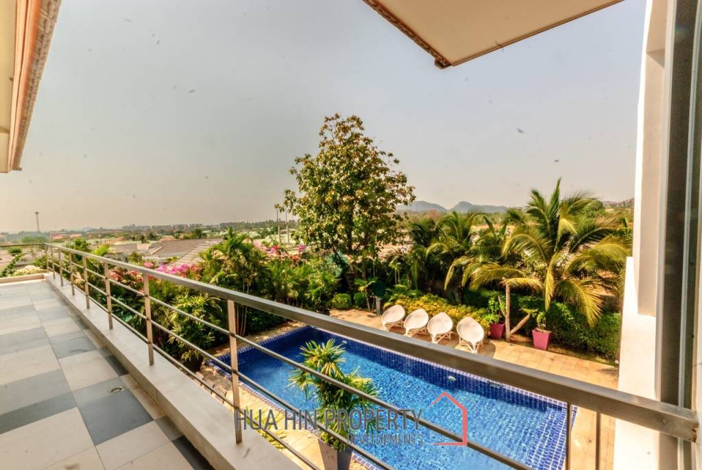 Upmost Luxury Pool Villa