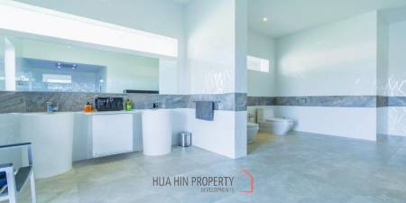WIJITA VILLAGE : Exceptional Designer, Ultra Modern brand new 6 Bed Pool Villa