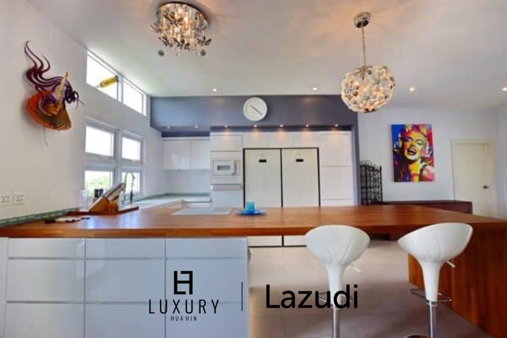 Дом 840 кв.м. 3 Кровать 