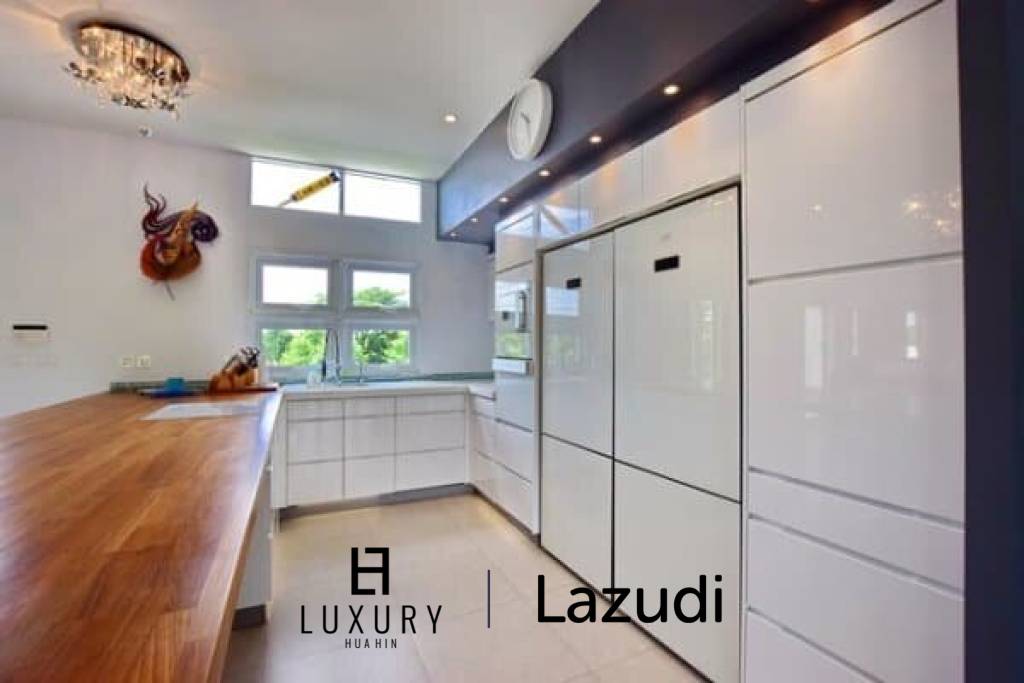 Дом 840 кв.м. 3 Кровать 