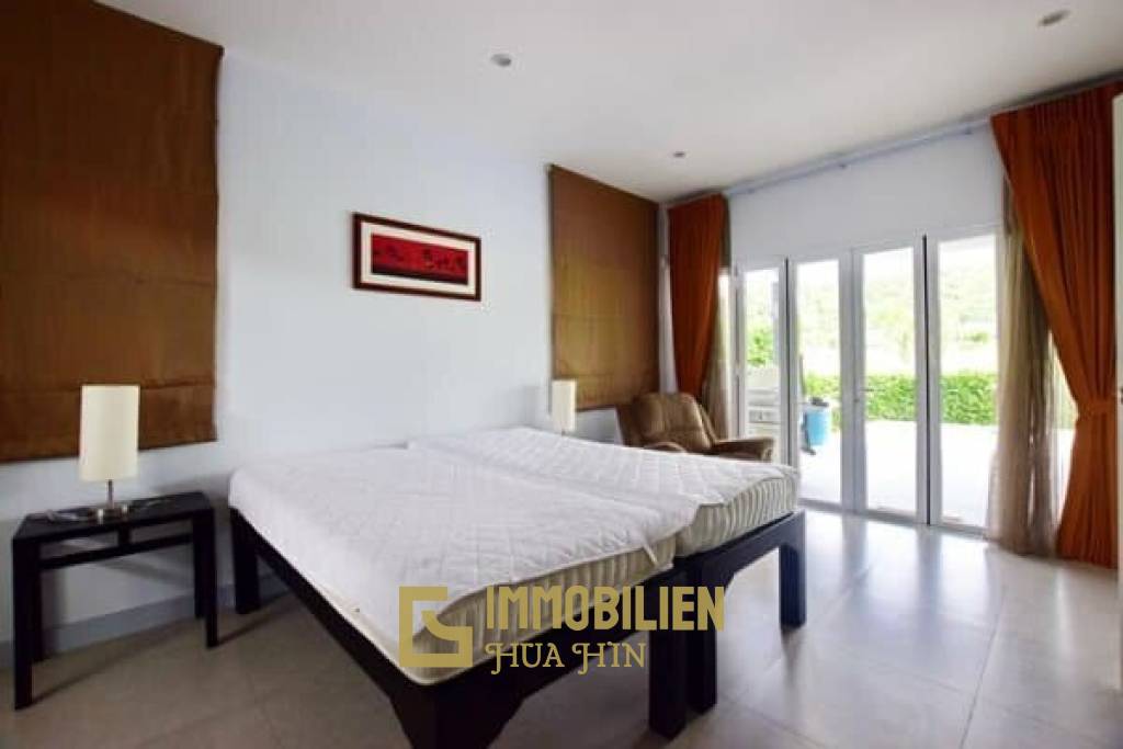 BLACK MOUNTAIN : Luxuriöse 3 Schlafzimmer Pool Villa
