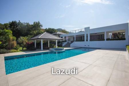 Modern 6 Bed Pool Villa on Large Land Plot