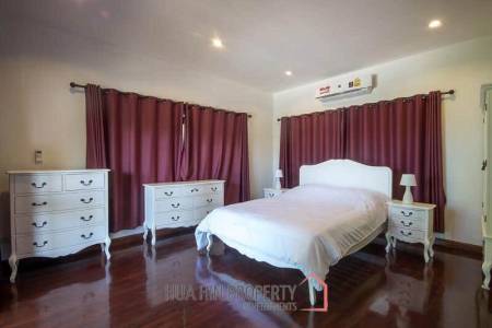 Modern 6 Bed Pool Villa on Large Land Plot