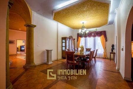 Große Pool Villa im toskanischen Stil in Stadtnähe