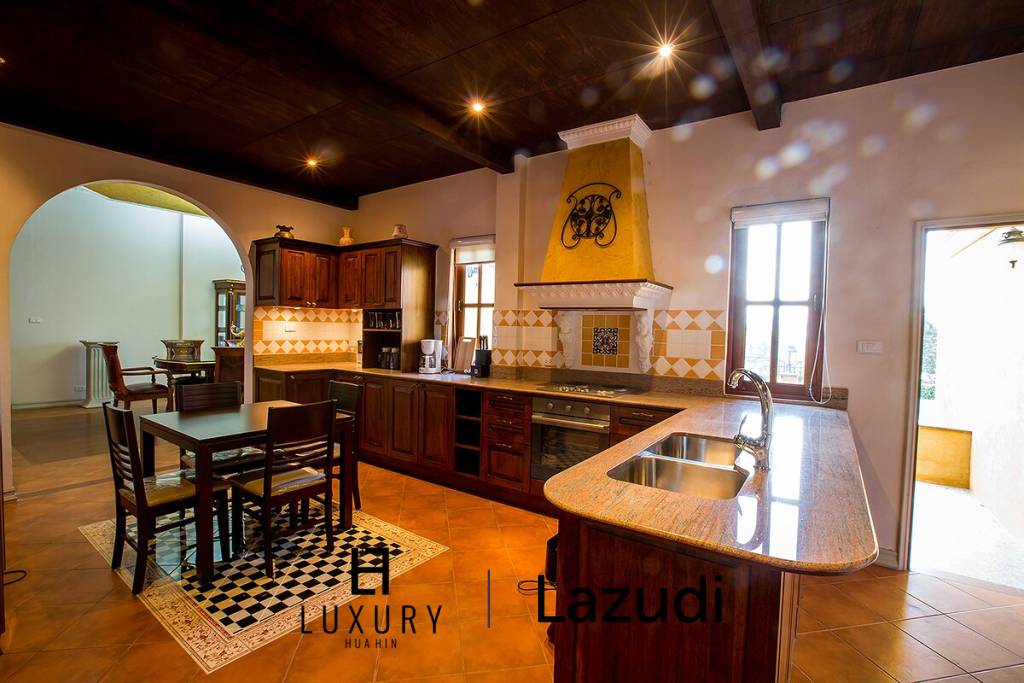 2,000 Kvm 4 Seng Hus for Salg