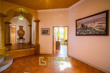 Große Pool Villa im toskanischen Stil in Stadtnähe