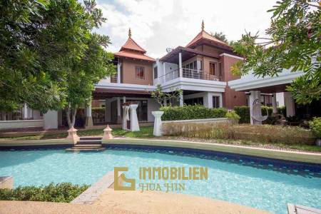 Luxury 3 Storey 3 Bed Villa – Beachfront Development