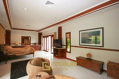 Amazing Family 6 Bed Pool Villa On Big Land Plot