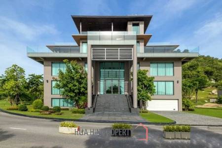 Modern, Luxurious, Exclusive 4 Storey Villa at Black Mountain