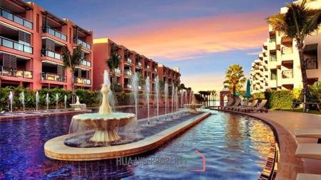 Absolute Beachfront Villa in Center of Hua Hin town