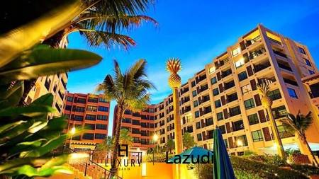 Absolute Beachfront Villa in Center of Hua Hin town