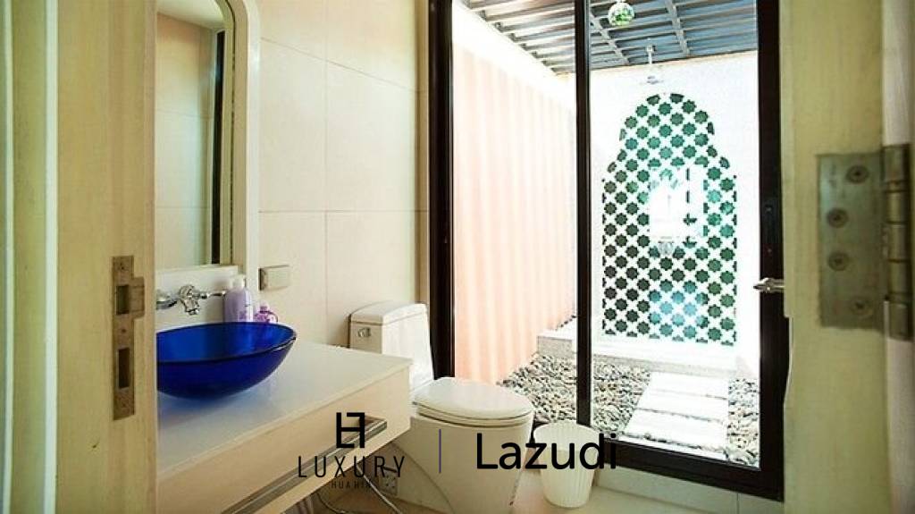 Absolute Beachfront Villa in Center of Hua Hin town