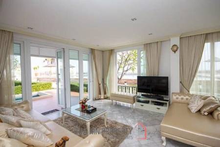 2 Storey, Luxury Beachfront Villa