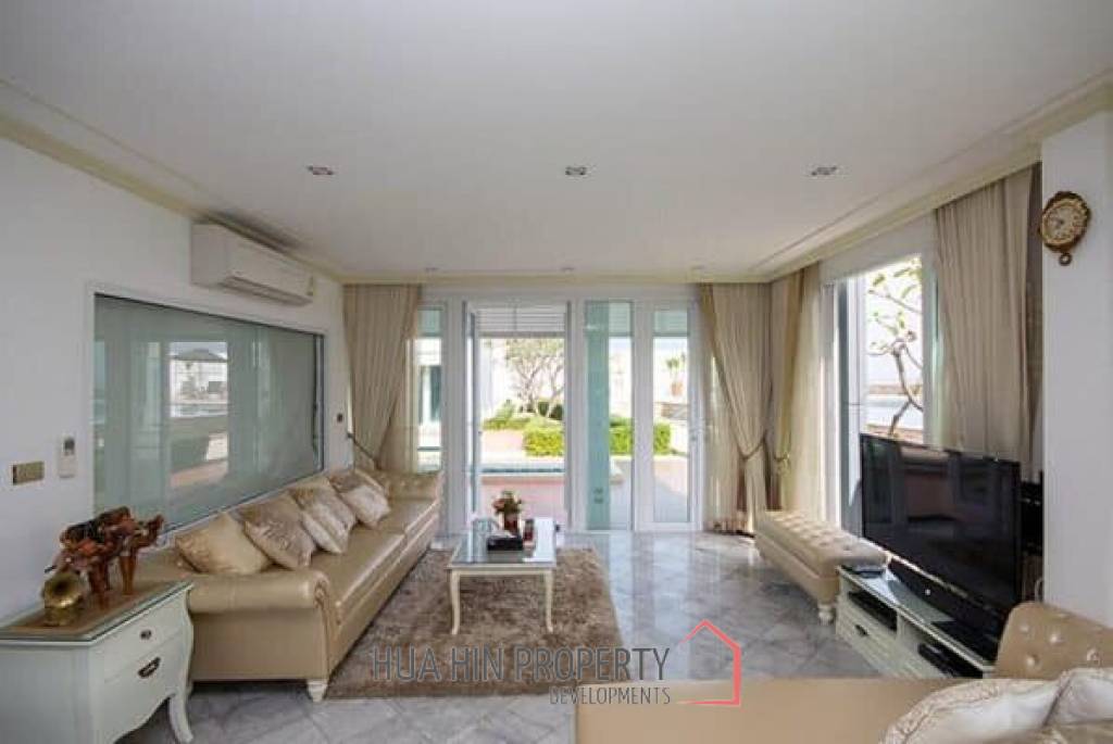 2 Storey, Luxury Beachfront Villa