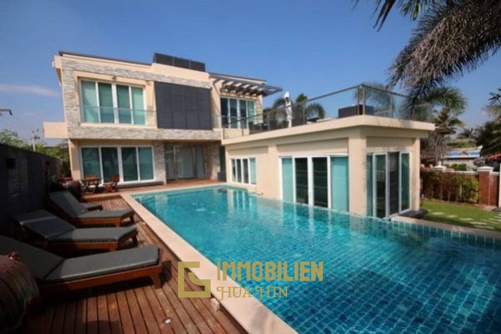 4 Bed Beachfront Pool Villa