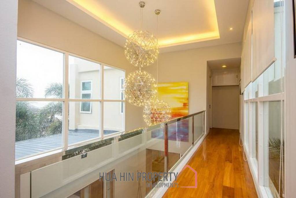 4 Bed Beachfront Pool Villa