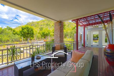 Stunning, 9 Bedroom Pool Villa on Golf Course