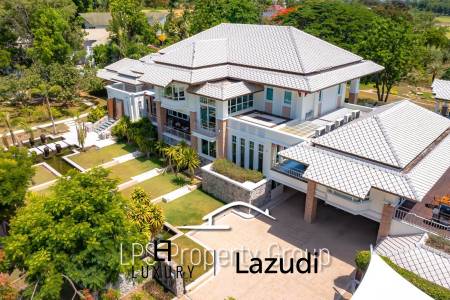 Stunning, 9 Bedroom Pool Villa on Golf Course