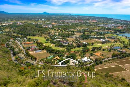 Stunning, 9 Bedroom Pool Villa on Golf Course