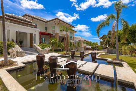 Stunning, 9 Bedroom Pool Villa on Golf Course