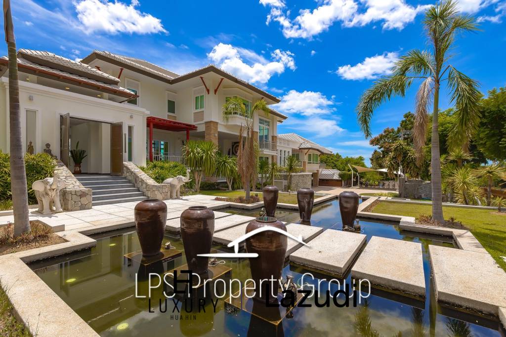 Stunning, 9 Bedroom Pool Villa on Golf Course