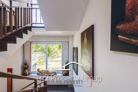 Stunning, 9 Bedroom Pool Villa on Golf Course