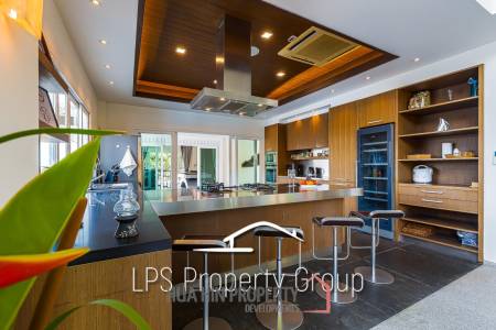 Stunning, 9 Bedroom Pool Villa on Golf Course