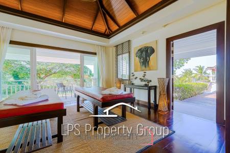 Stunning, 9 Bedroom Pool Villa on Golf Course