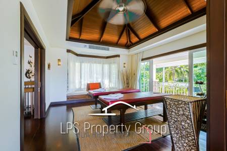 Stunning, 9 Bedroom Pool Villa on Golf Course