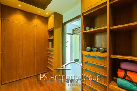 Stunning, 9 Bedroom Pool Villa on Golf Course