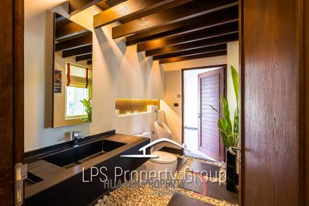 Stunning, 9 Bedroom Pool Villa on Golf Course