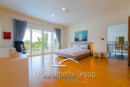 Stunning, 9 Bedroom Pool Villa on Golf Course