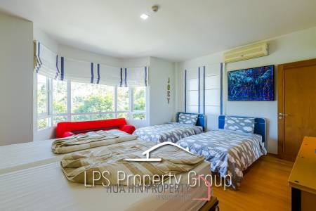 Stunning, 9 Bedroom Pool Villa on Golf Course