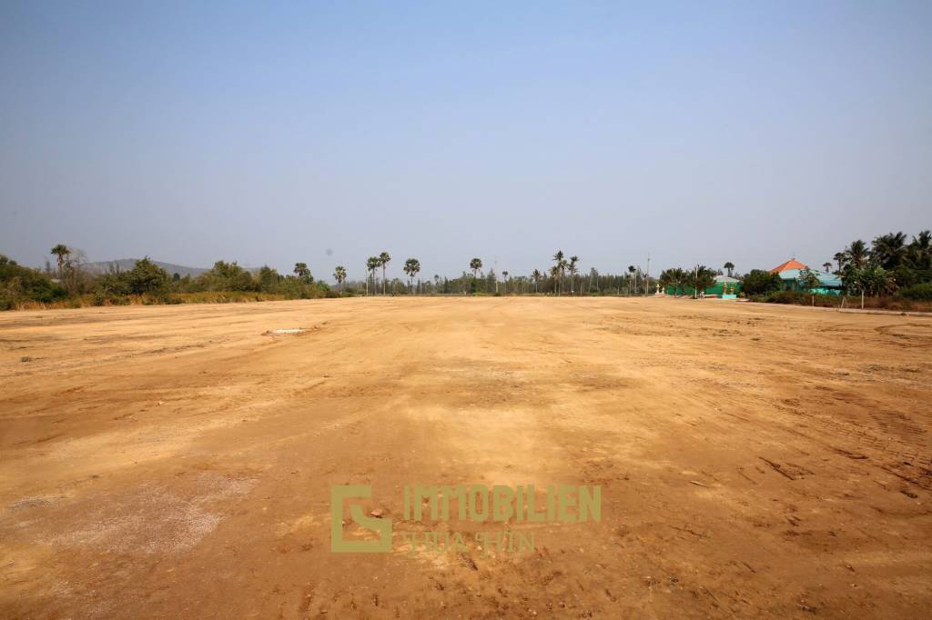 7 Rai (1,092 Sqm) of Chanote Land 3km's From Beach