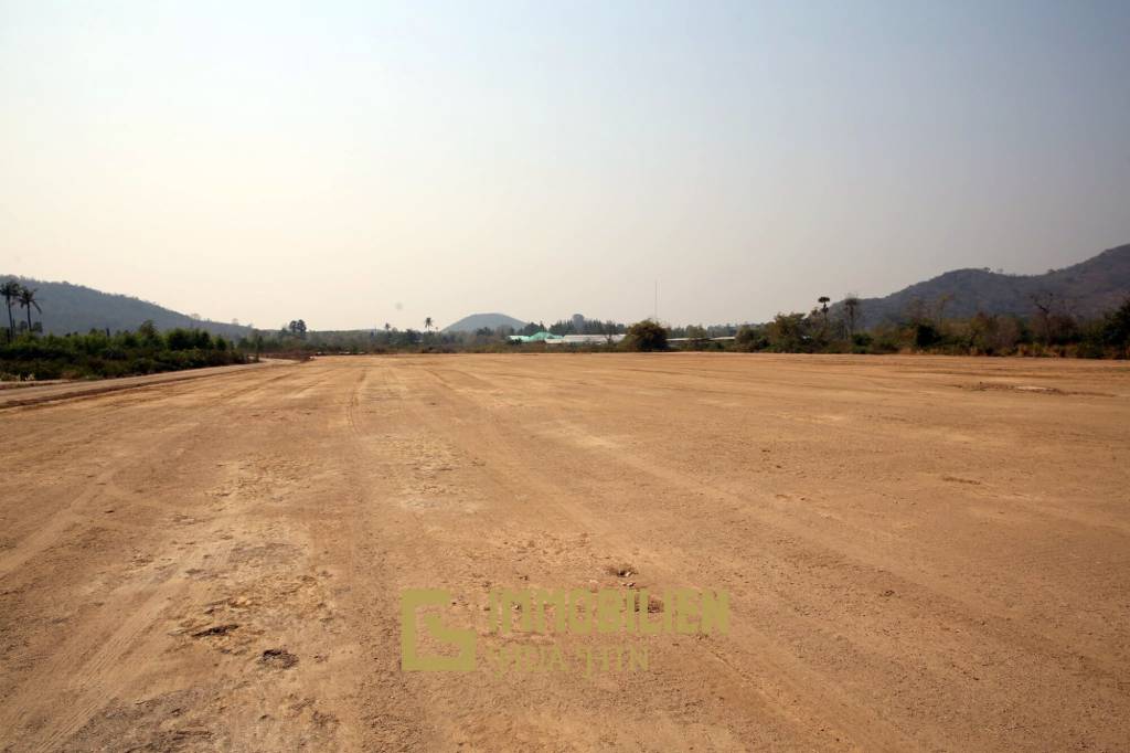 7 Rai (1,092 Sqm) of Chanote Land 3km's From Beach