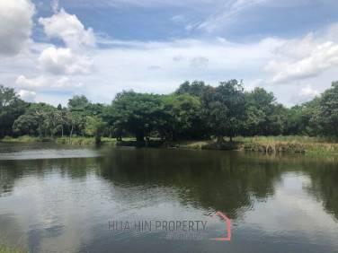 Beautiful Lakefront 1 Rai Plot of Land On Fishing Lake, Ideal For 1 or 2 Homes