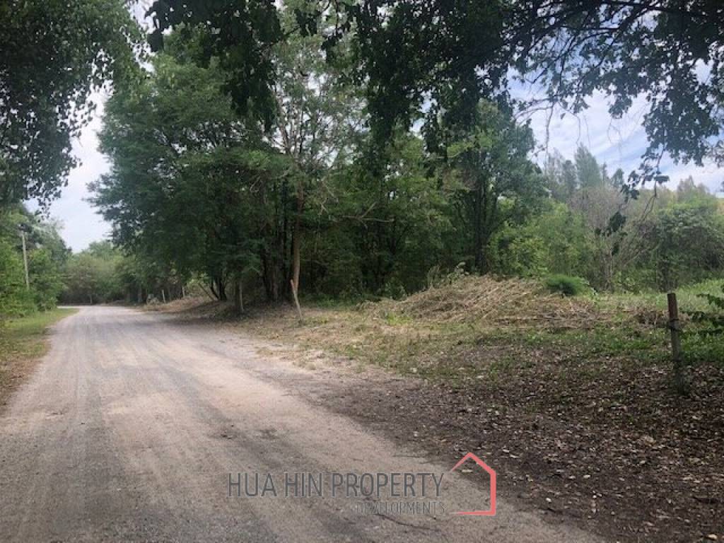 Beautiful Lakefront 1 Rai Plot of Land On Fishing Lake, Ideal For 1 or 2 Homes