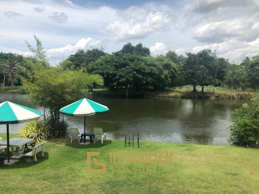 Beautiful Lakefront 1 Rai Plot of Land On Fishing Lake, Ideal For 1 or 2 Homes