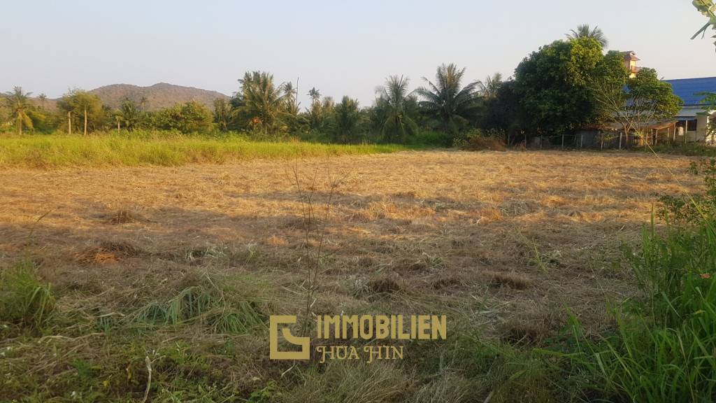 Lovely Plot of 1 Rai of Land For Sale