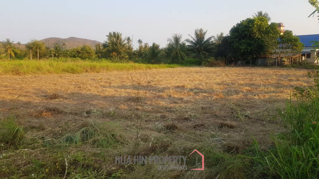 Lovely Plot of 1 Rai of Land For Sale