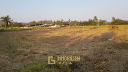 Lovely Plot of 1 Rai of Land For Sale