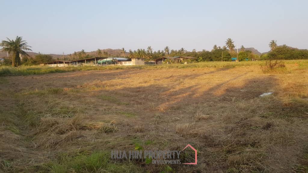 Lovely Plot of 1 Rai of Land For Sale