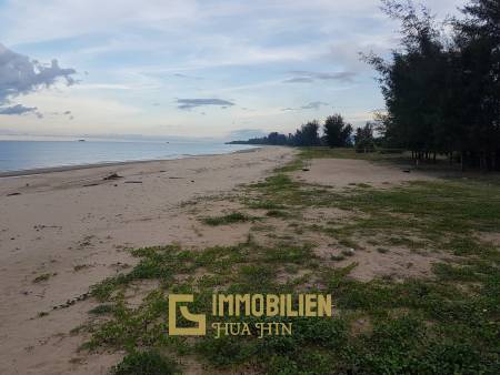 Absolute Beachfront Land in Prachuap Bang Saphan Noi