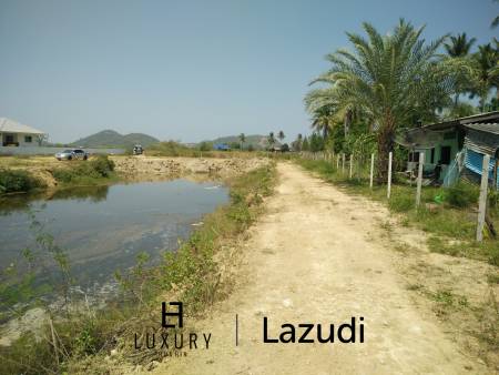 Beautiful Land For Sale In Dolphin Bay