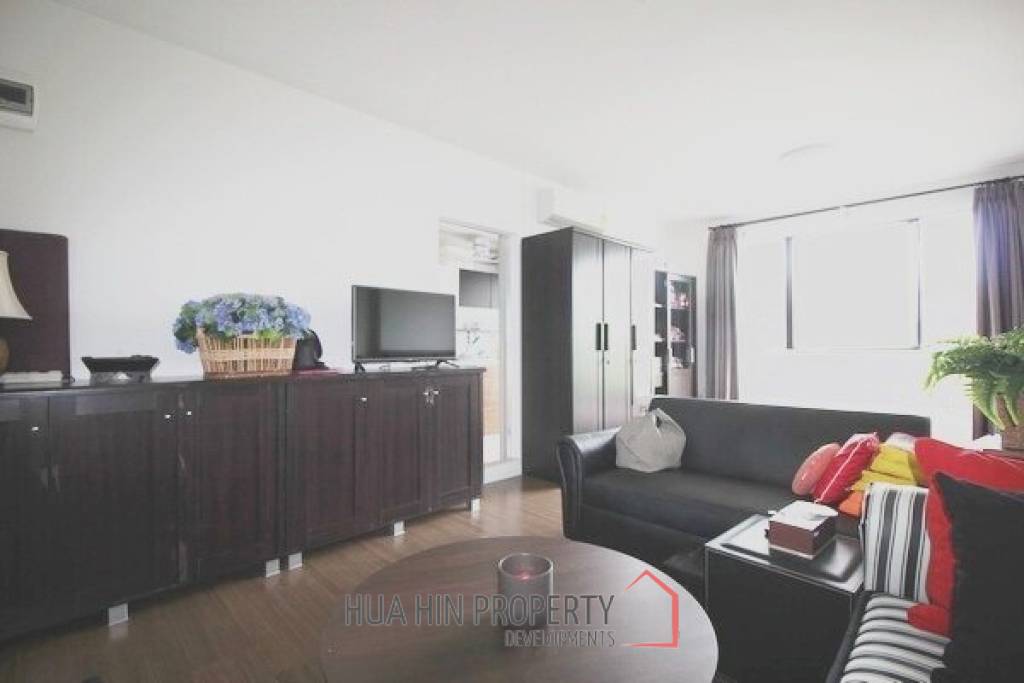 Studio Condo in Great Location