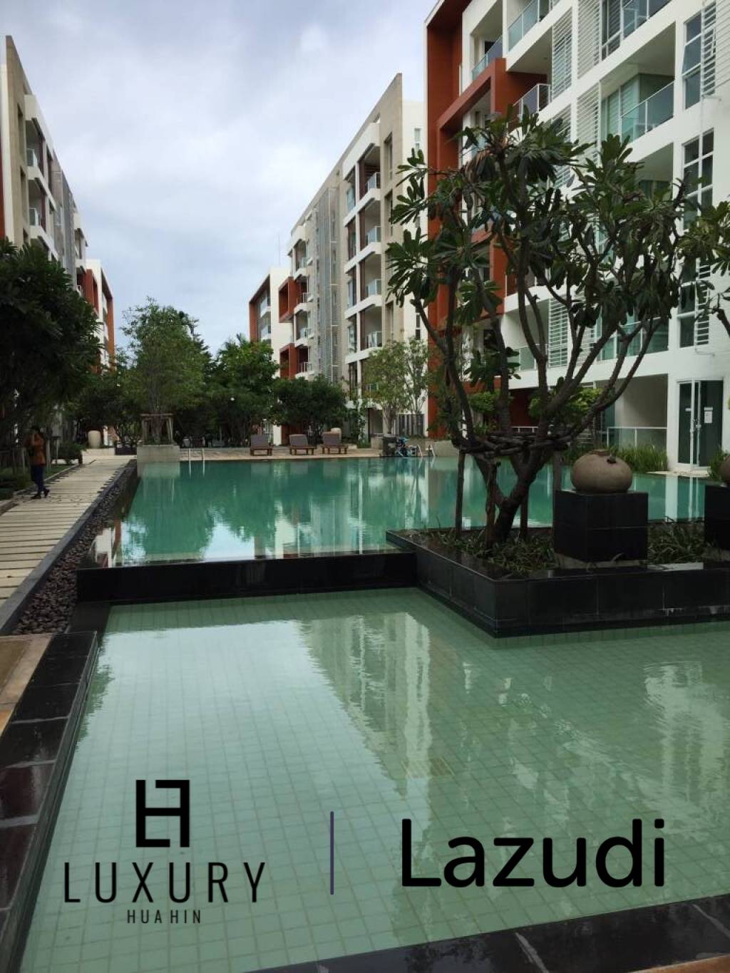 Great 1 Bedroom Pool View Condo