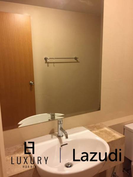 Great 1 Bedroom Pool View Condo