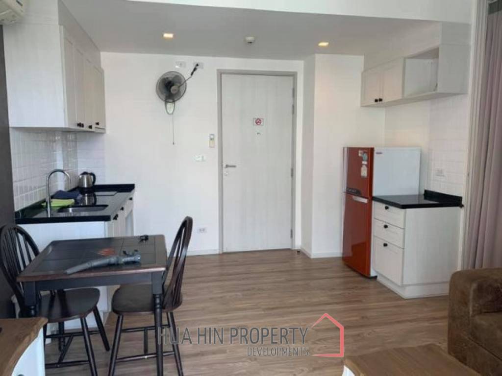Great Value 1 Bedroom Condo With Nice Pool View
