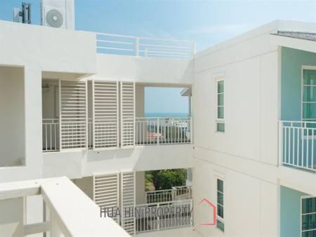1 Bedroom Pool View Condo